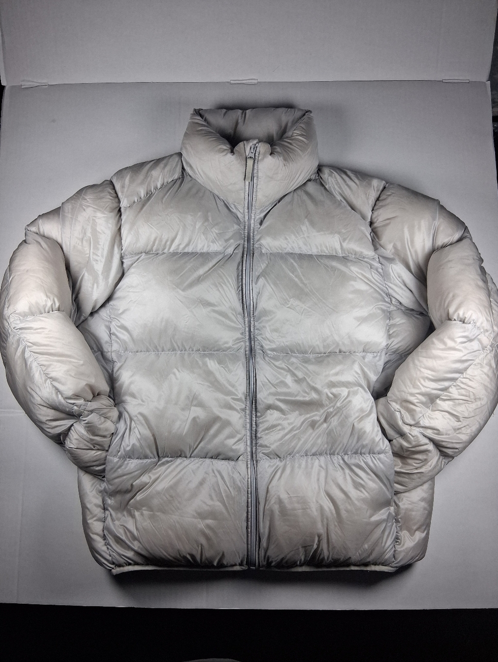 Uniqlo Womens Puffer Jacket Size XL White Ultralight Down Full Zip
